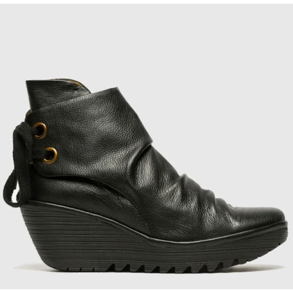 FLY London Women's Yama Ankle Boot EU 39 Black Leather